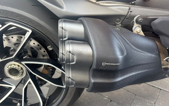 Gebrauchtmotorrad Ducati Diavel V4 - Bild 3