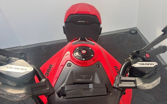 Gebrauchtmotorrad Ducati Diavel V4 - Bild 7