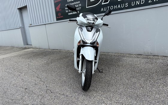 Gebrauchtmotorrad Honda SH125i - Bild 5 Gebrauchtmotorrad Honda SH125i - Bild 5