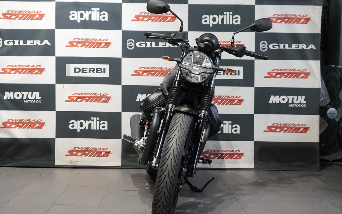 Zum Vergrößern bitte anklicken! Angebot Moto Guzzi V7 Stone