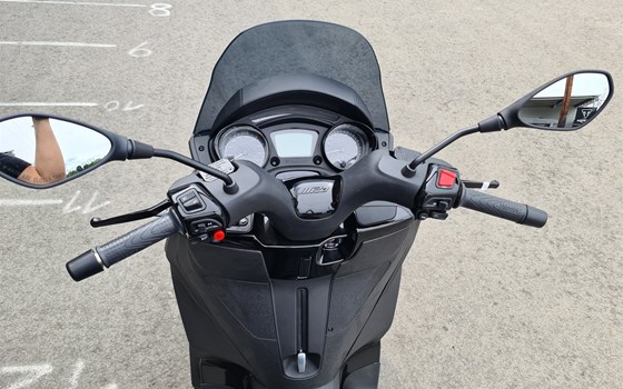 Neufahrzeug Piaggio MP3 300 HPE - Bild 7 Neufahrzeug Piaggio MP3 300 HPE - Bild 7