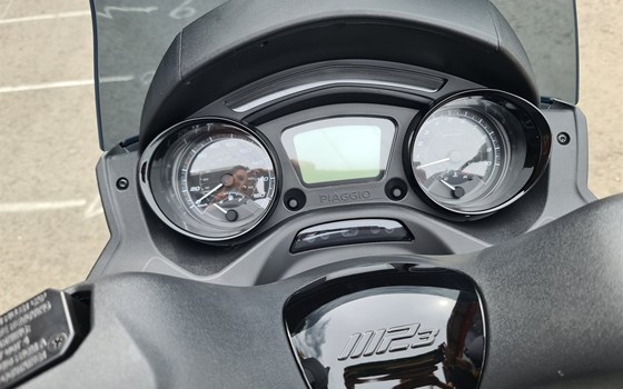 Neufahrzeug Piaggio MP3 300 HPE - Bild 9 Neufahrzeug Piaggio MP3 300 HPE - Bild 9