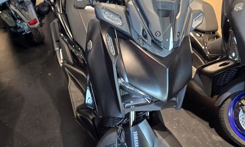 Yamaha XMAX 300