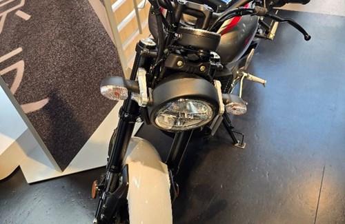 Gebrauchtmotorrad Yamaha XSR125 Legacy