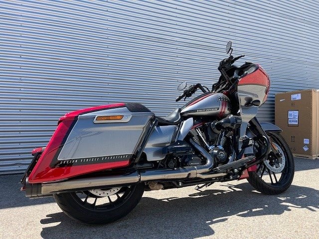 Harley-Davidson CVO Road Glide FLTRXSE (Red Pepper & Magnetic Gray with Black Hole) - Bild 13