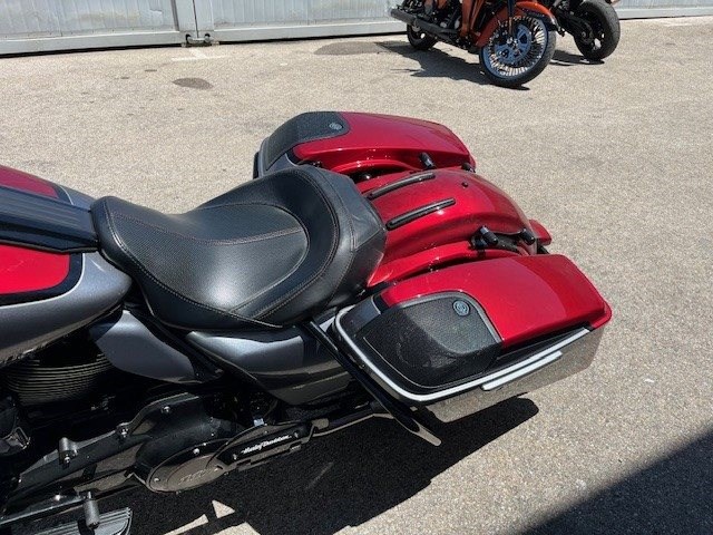 Harley-Davidson CVO Road Glide FLTRXSE (Red Pepper & Magnetic Gray with Black Hole) - Bild 18