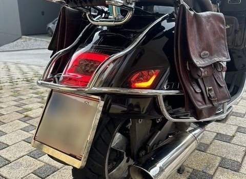 Gebrauchtmotorrad Vespa GTV 300 Via Montenapoleone - Bild 15 Gebrauchtmotorrad Vespa GTV 300 Via Montenapoleone - Bild 15