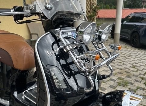 Gebrauchtmotorrad Vespa GTV 300 Via Montenapoleone - Bild 7 Gebrauchtmotorrad Vespa GTV 300 Via Montenapoleone - Bild 7