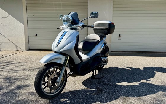 Gebrauchtmotorrad Piaggio Beverly 500 - Bild 1 Gebrauchtmotorrad Piaggio Beverly 500 - Bild 1