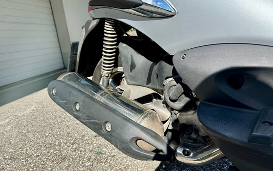 Gebrauchtmotorrad Piaggio Beverly 500 - Bild 5 Gebrauchtmotorrad Piaggio Beverly 500 - Bild 5