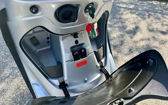 Gebrauchtmotorrad Piaggio Beverly 500 - Bild 14 Gebrauchtmotorrad Piaggio Beverly 500 - Bild 14
