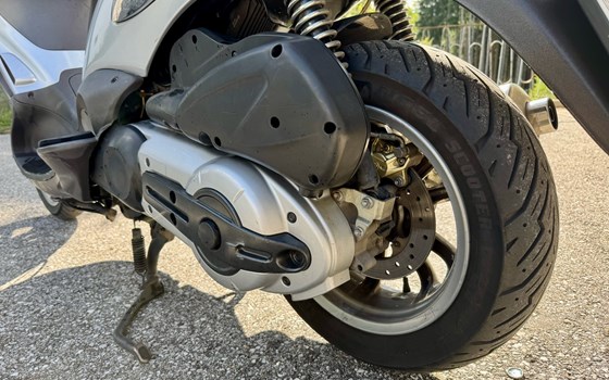 Gebrauchtmotorrad Piaggio Beverly 500 - Bild 19 Gebrauchtmotorrad Piaggio Beverly 500 - Bild 19