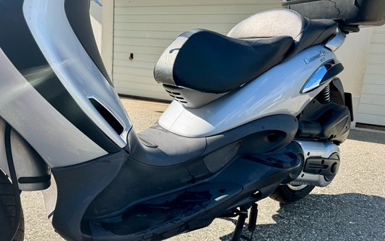 Gebrauchtmotorrad Piaggio Beverly 500 - Bild 12 Gebrauchtmotorrad Piaggio Beverly 500 - Bild 12