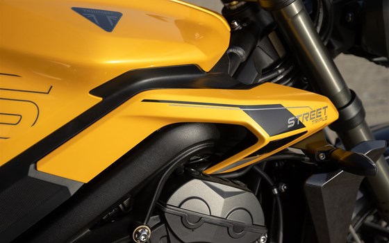 Neufahrzeug Triumph Street Triple 765 RS - Bild 13