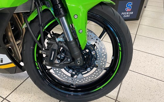 Neufahrzeug Kawasaki Ninja ZX-4RR - Bild 14