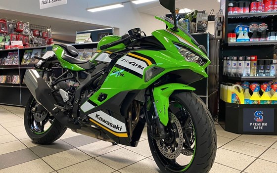 Neufahrzeug Kawasaki Ninja ZX-4RR - Bild 15