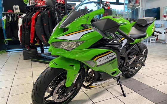 Neufahrzeug Kawasaki Ninja ZX-4RR - Bild 2