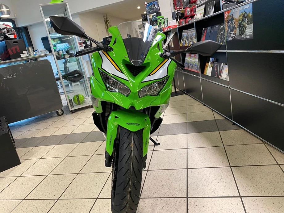 Angebot Kawasaki Ninja ZX-4RR Bild 4: Angebot Kawasaki Ninja ZX-4RR