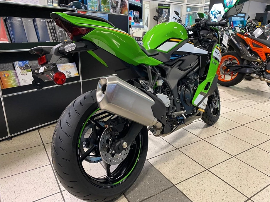 Angebot Kawasaki Ninja ZX-4RR Bild 5: Angebot Kawasaki Ninja ZX-4RR