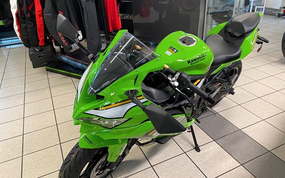 Neufahrzeug Kawasaki Ninja ZX-4RR - Bild 6