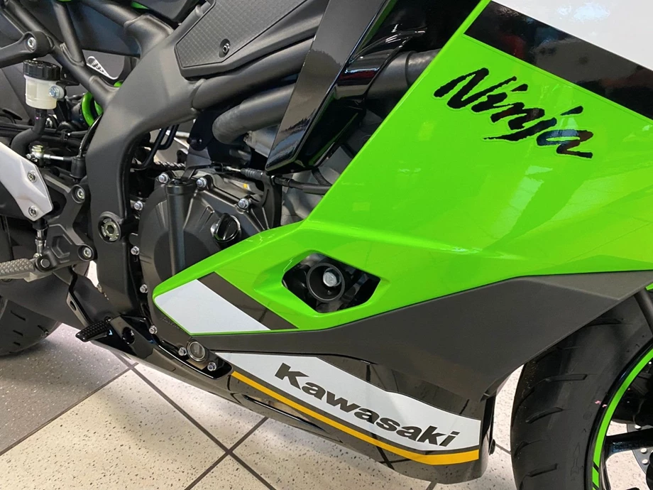 Angebot Kawasaki Ninja ZX-4RR Bild 8: Angebot Kawasaki Ninja ZX-4RR