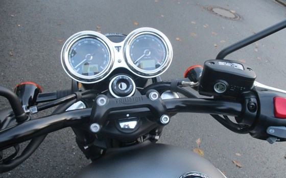 Gebrauchtmotorrad Triumph Bonneville T120 Black - Bild 10