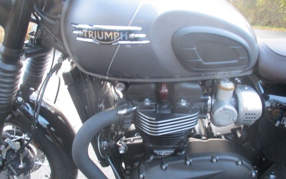 Gebrauchtmotorrad Triumph Bonneville T120 Black - Bild 14