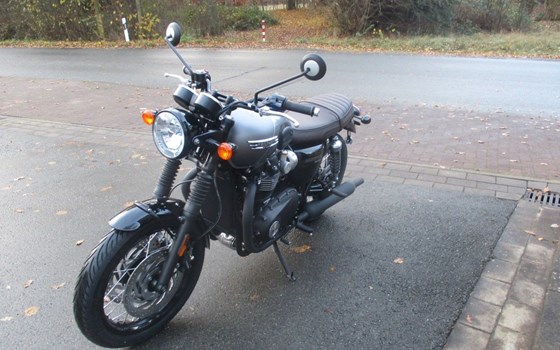 Gebrauchtmotorrad Triumph Bonneville T120 Black - Bild 4