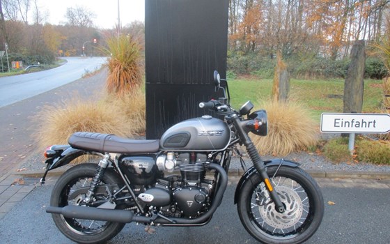 Gebrauchtmotorrad Triumph Bonneville T120 Black - Bild 9