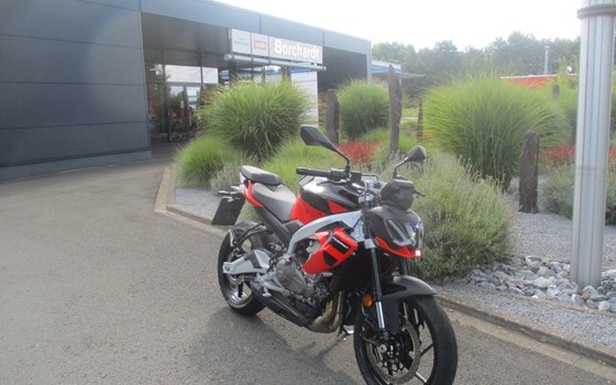 Gebrauchtmotorrad Aprilia Tuono 457 - Bild 1