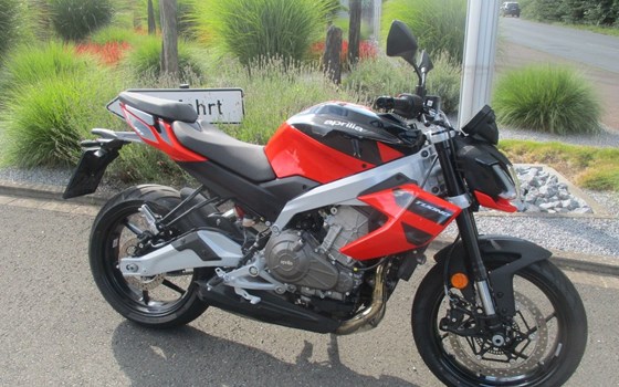 Gebrauchtmotorrad Aprilia Tuono 457 - Bild 2