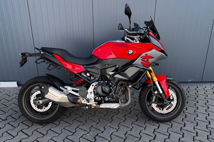 BMW F 900 XR