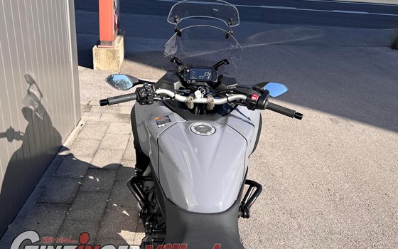Gebrauchtmotorrad Yamaha Niken GT - Bild 16 Gebrauchtmotorrad Yamaha Niken GT - Bild 16