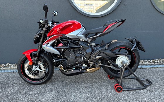 Neufahrzeug MV Agusta Brutale 800 RR - Bild 1 Neufahrzeug MV Agusta Brutale 800 RR - Bild 1