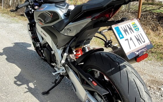 Gebrauchtmotorrad Aprilia Tuono V4 1100 - Bild 10