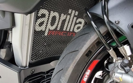 Gebrauchtmotorrad Aprilia Tuono V4 1100 - Bild 13