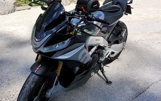 Gebrauchtmotorrad Aprilia Tuono V4 1100 - Bild 3 Gebrauchtmotorrad Aprilia Tuono V4 1100 - Bild 3