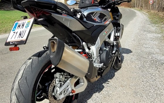 Gebrauchtmotorrad Aprilia Tuono V4 1100 - Bild 9 Gebrauchtmotorrad Aprilia Tuono V4 1100 - Bild 9