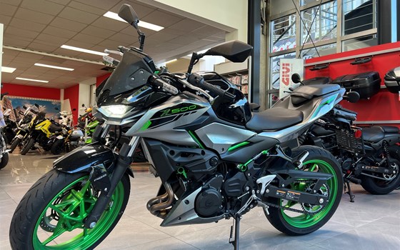 Gebrauchtmotorrad Kawasaki Z 500 SE - Bild 1 Gebrauchtmotorrad Kawasaki Z 500 SE - Bild 1