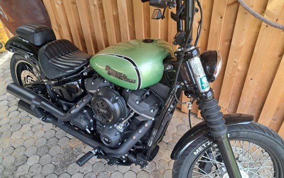 Gebrauchtmotorrad Harley-Davidson Softail Street Bob FXBB - Bild 5 Gebrauchtmotorrad Harley-Davidson Softail Street Bob FXBB - Bild 5