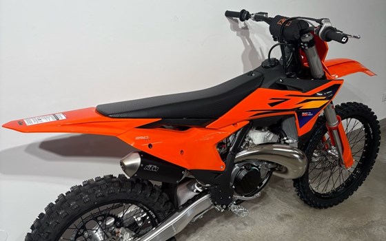 Neufahrzeug KTM 250 SX - Bild 4 Neufahrzeug KTM 250 SX - Bild 4
