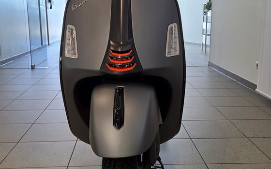 Neufahrzeug Vespa GTS 125 Super Sport - Bild 5