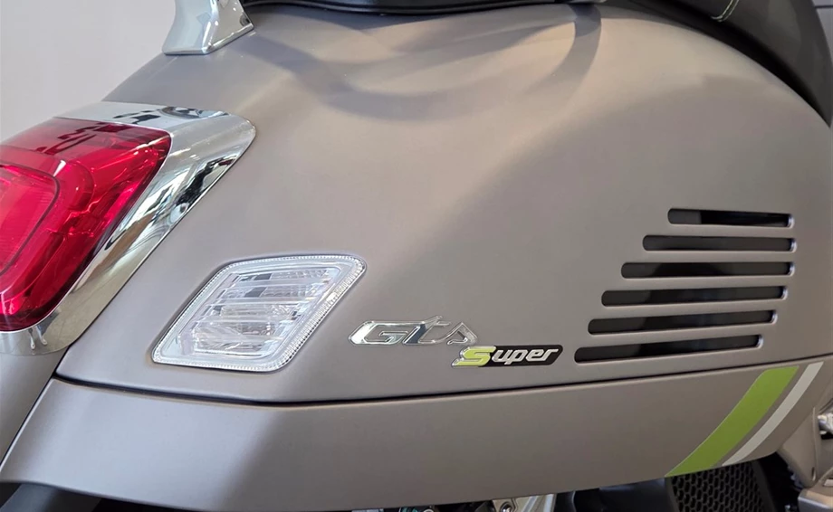 Angebot Vespa GTS 125 Super Tech Bild 2: Angebot Vespa GTS 125 Super Tech