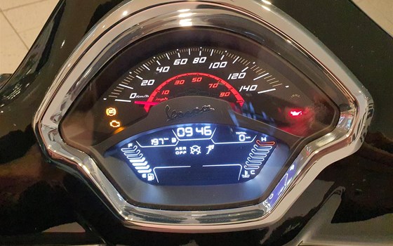 Neufahrzeug Vespa GTS 125 Super - Bild 3