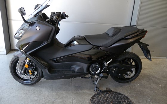 Gebrauchtmotorrad Yamaha TMAX Tech MAX - Bild 5 Gebrauchtmotorrad Yamaha TMAX Tech MAX - Bild 5