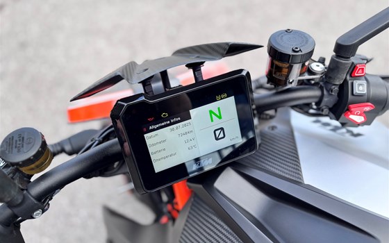 Gebrauchtmotorrad KTM 1290 Super Duke R EVO - Bild 4 Gebrauchtmotorrad KTM 1290 Super Duke R EVO - Bild 4