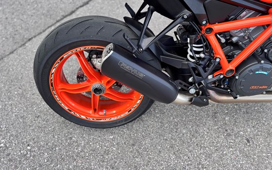 Gebrauchtmotorrad KTM 1290 Super Duke R EVO - Bild 5 Gebrauchtmotorrad KTM 1290 Super Duke R EVO - Bild 5