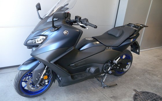 Gebrauchtmotorrad Yamaha TMAX 560 - Bild 2 Gebrauchtmotorrad Yamaha TMAX 560 - Bild 2