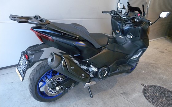 Gebrauchtmotorrad Yamaha TMAX 560 - Bild 7 Gebrauchtmotorrad Yamaha TMAX 560 - Bild 7