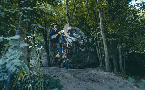 Neufahrzeug Husqvarna FE 350 Heritage - Bild 8 Neufahrzeug Husqvarna FE 350 Heritage - Bild 8